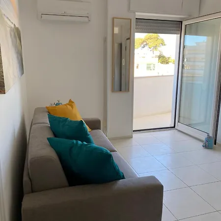 Small House Οτράντο