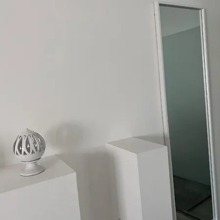 Small House *