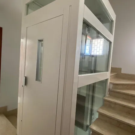 Small House بيت للعطل *